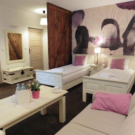 Hotel Pensjonat Pola à Cracovie Extérieur photo
