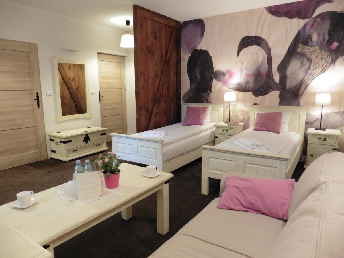 Hotel Pensjonat Pola à Cracovie Extérieur photo